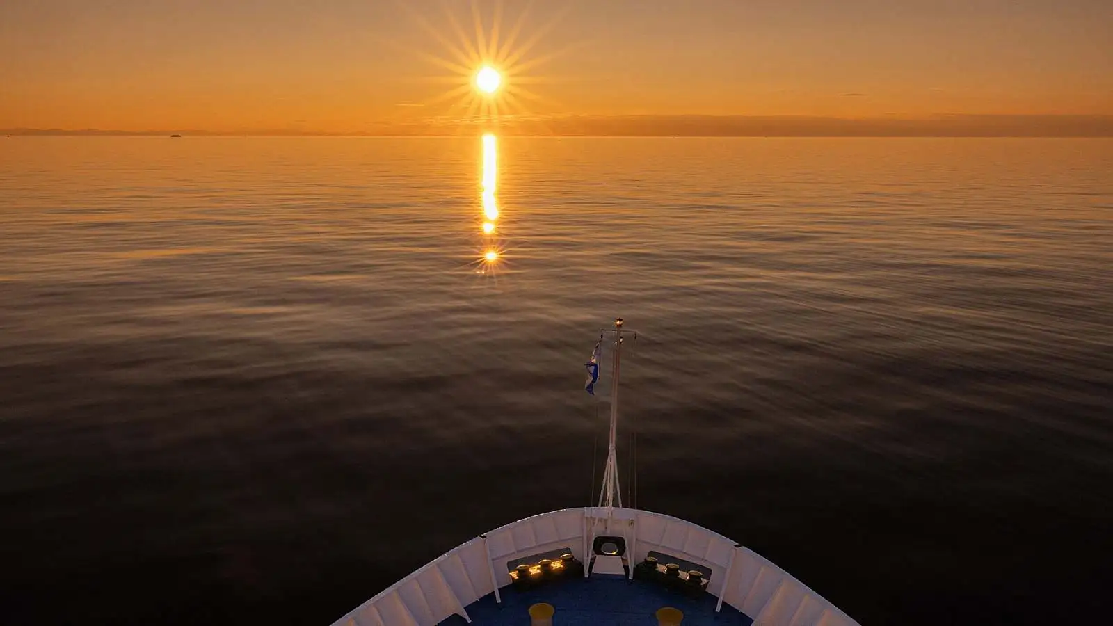 Sailing through the tranquil Kane Basin