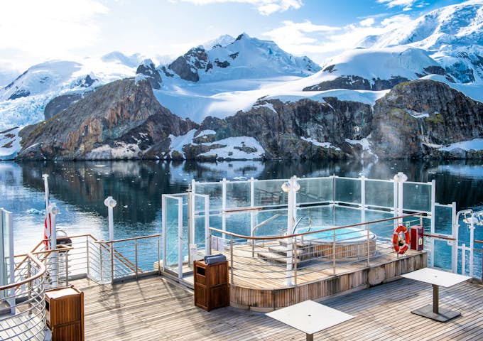 Jacuzzi on deck, Exploris One