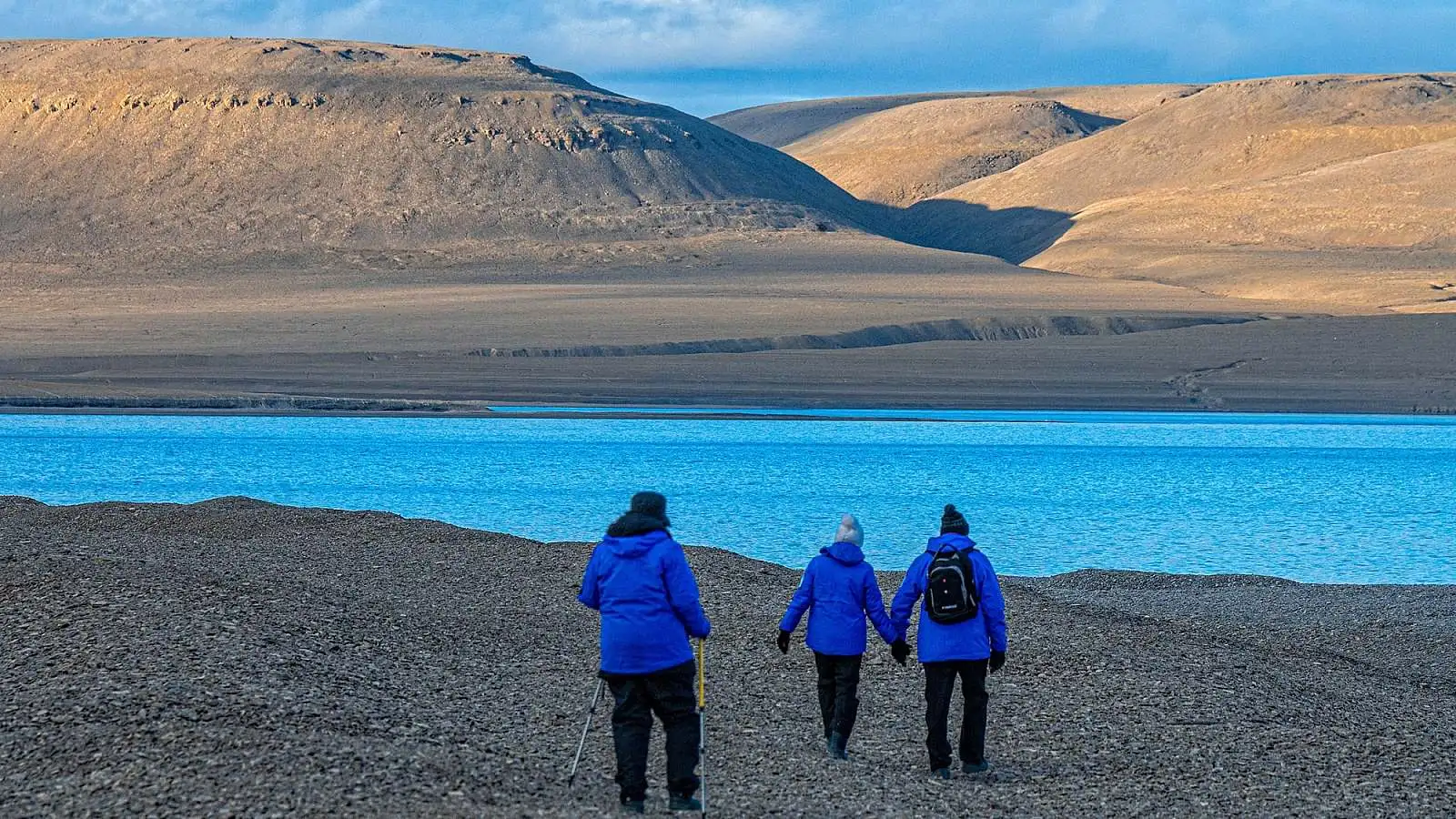 Hiking at Lancaster Sound (Tallurutiup Imanga)