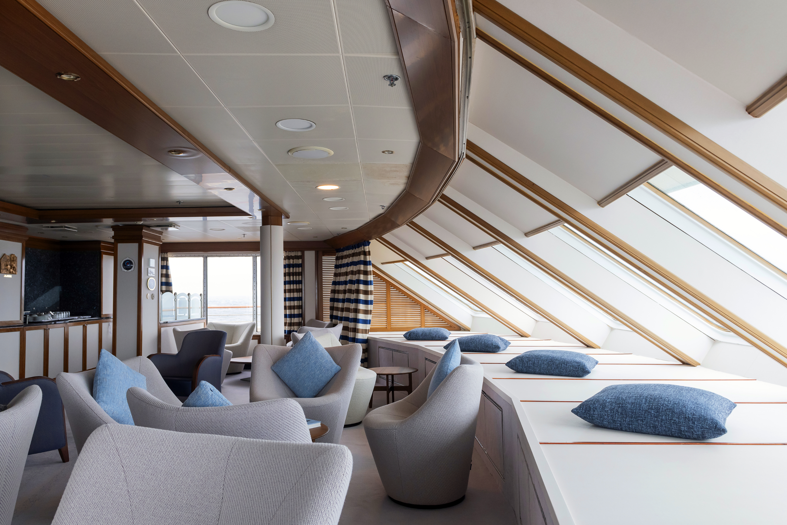 Observation Lounge, Exploris One