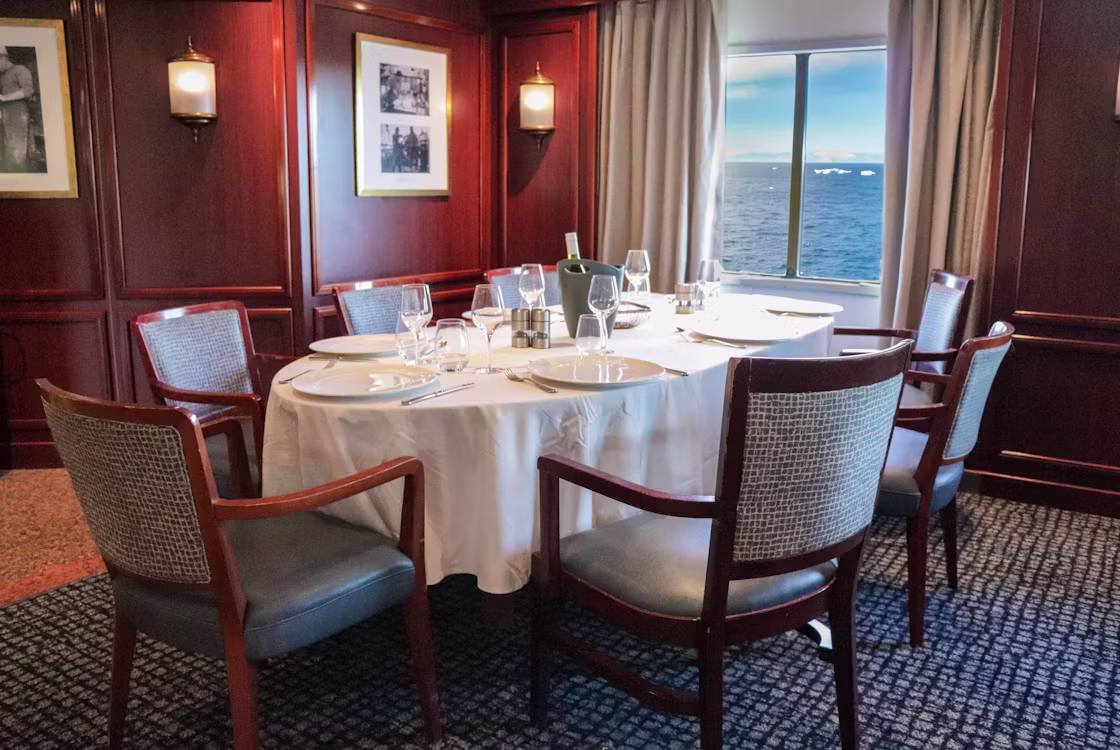 Discoverer Restaurant