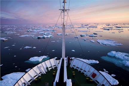 Greenland Cruises