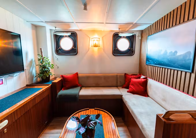 Arctic ship Kinfish's dayroom