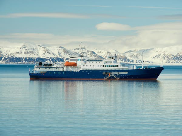 A ship sets sail to explore Spitsbergen