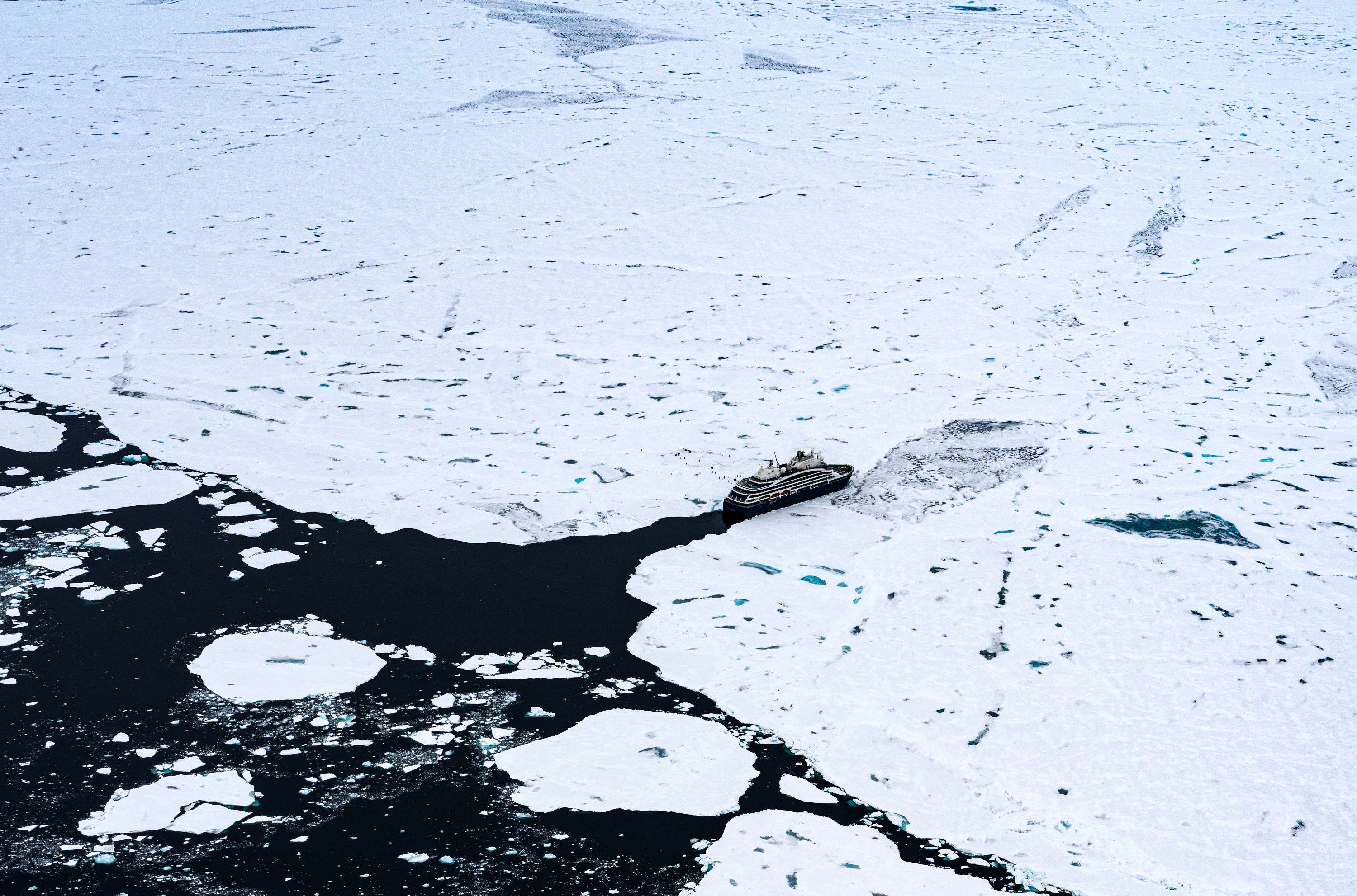 Le Commandant Charcot navigating through ice