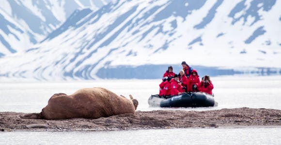 Currency, budgeting & tipping