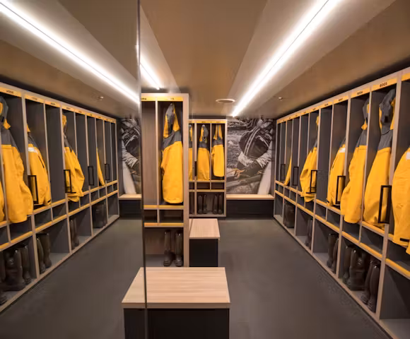 Ultramarine, Arctic vessel