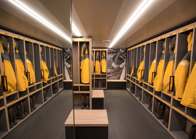 Ultramarine, Arctic vessel