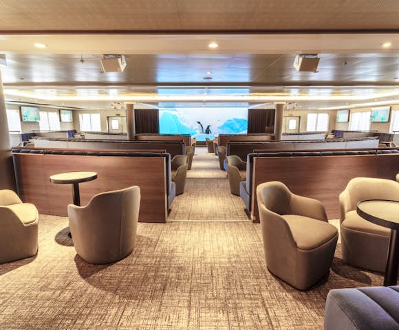 Ultramarine, Arctic vessel