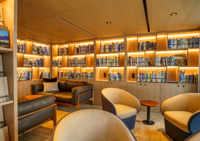 Ultramarine, Arctic vessel