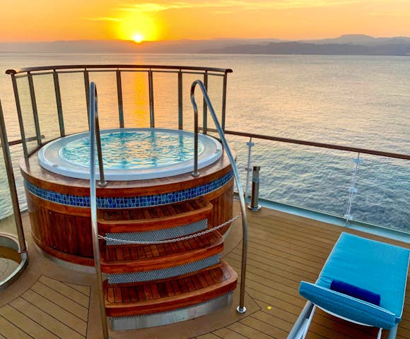 Jacuzzi on the Ocean Explorer ship