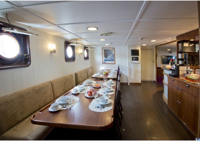 RVKIN_4_RVKIN_RTD_SHIPDINING