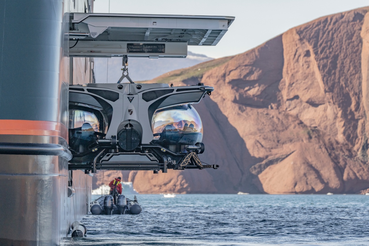Launching the submarine, Seabourn Venture