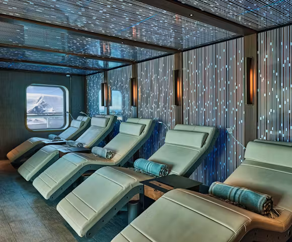 Relaxation Area onboard Silver Endeavour, Arctic Vessel