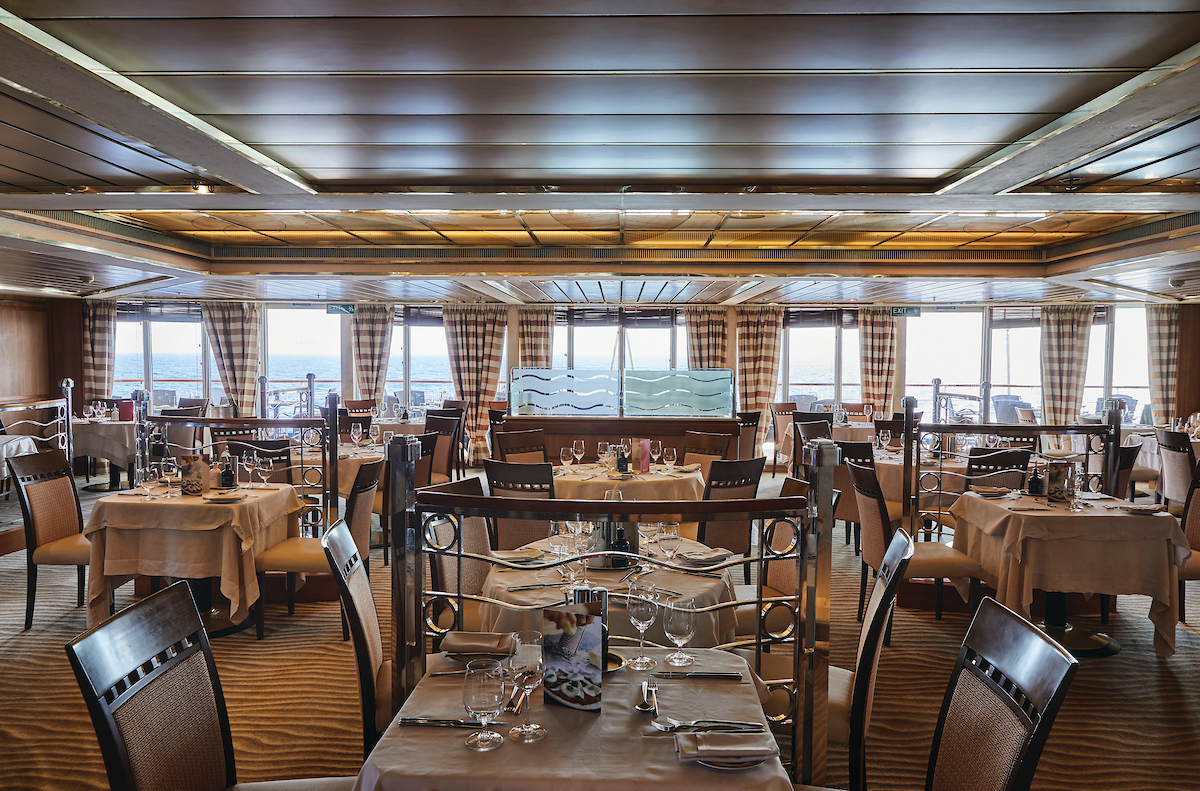 Restaurant onboard Silver Wind, Arctic vessel