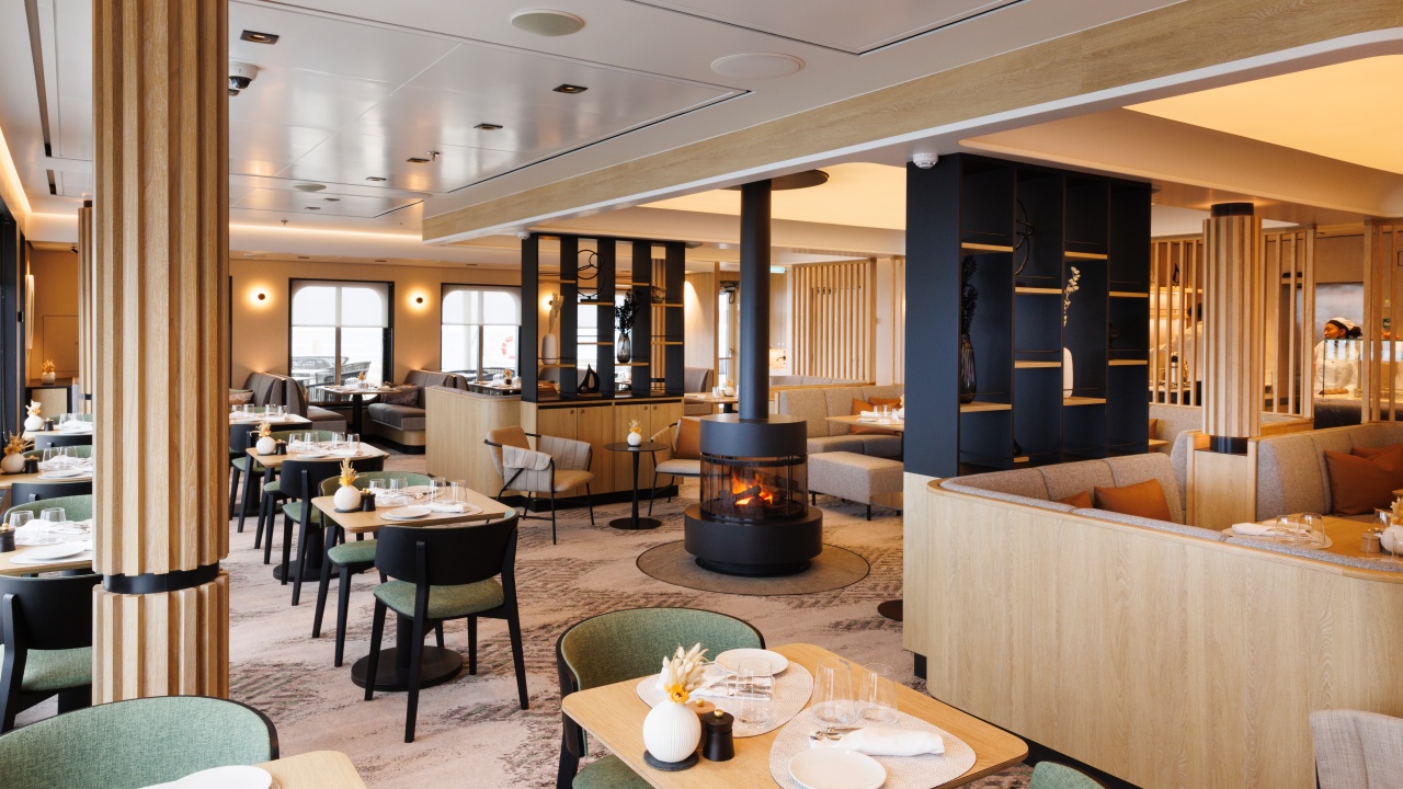 Club Lounge on board SH Vega, Arctic vessel