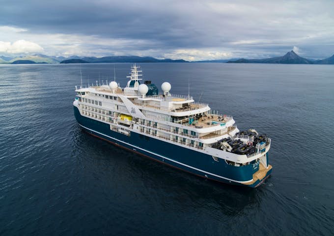 The SH Vega's exterior