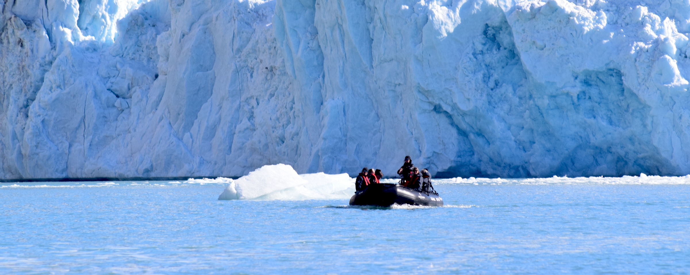 Cruise next to glaciers in Svalbard