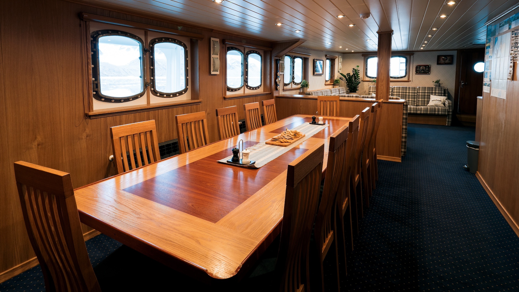 Arctic ship MS Sjøveien's dining area